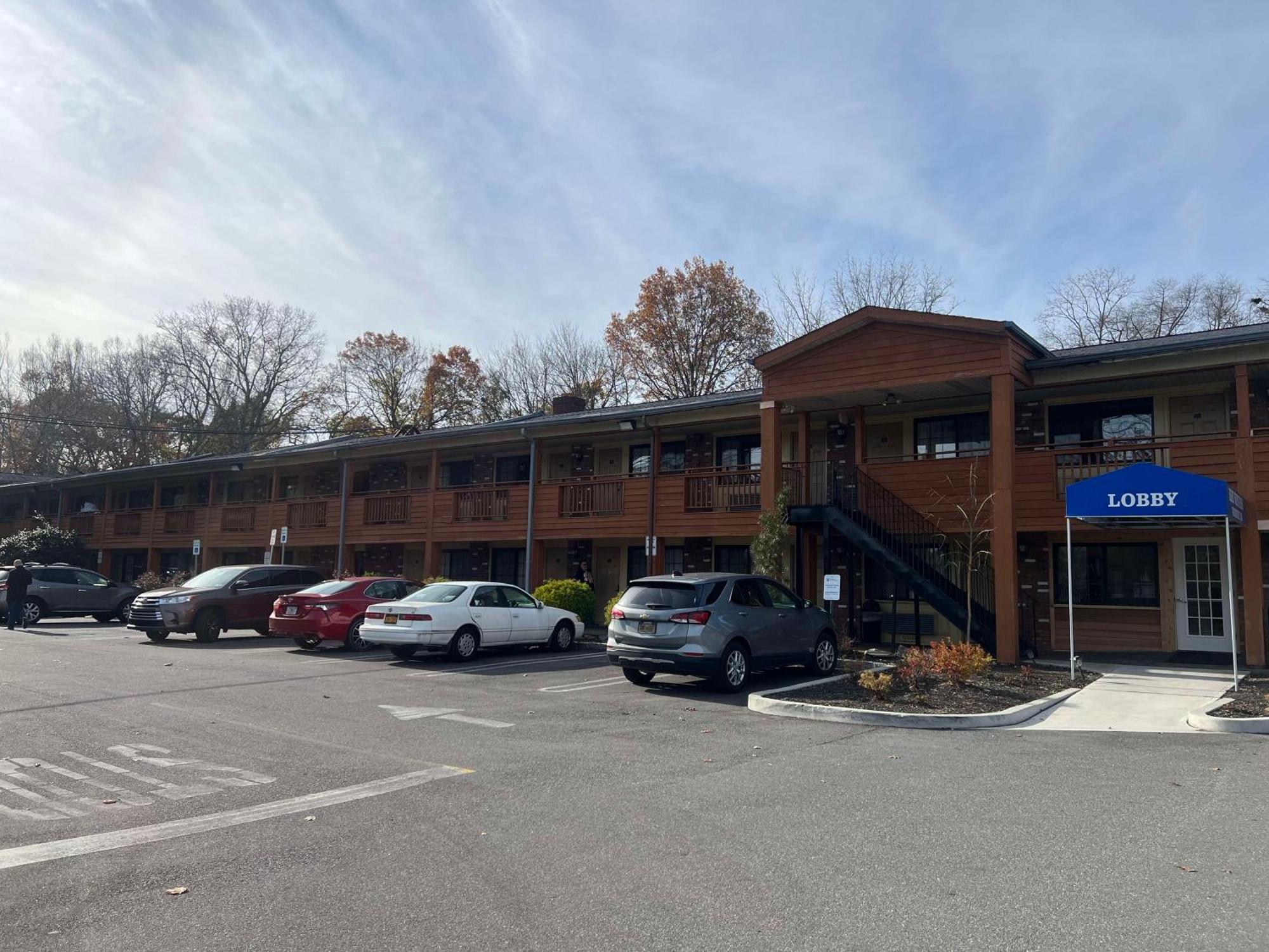 Surestay Plus By Best Western Woodbury Inn Exterior photo